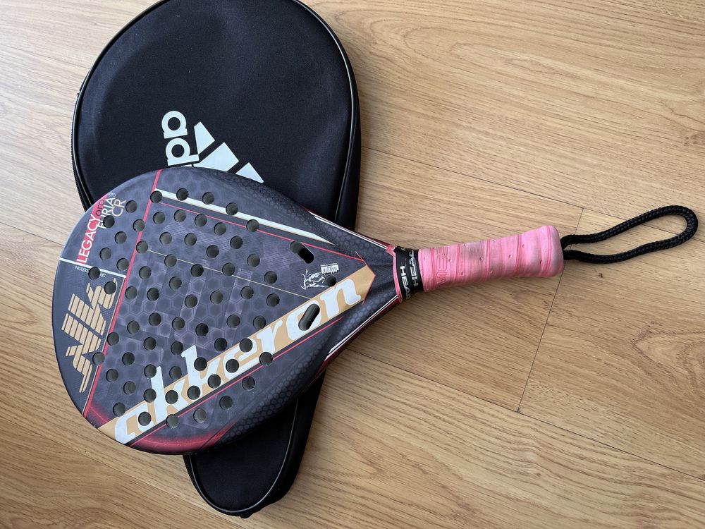 Raquete de Padel - Marca Akkeron