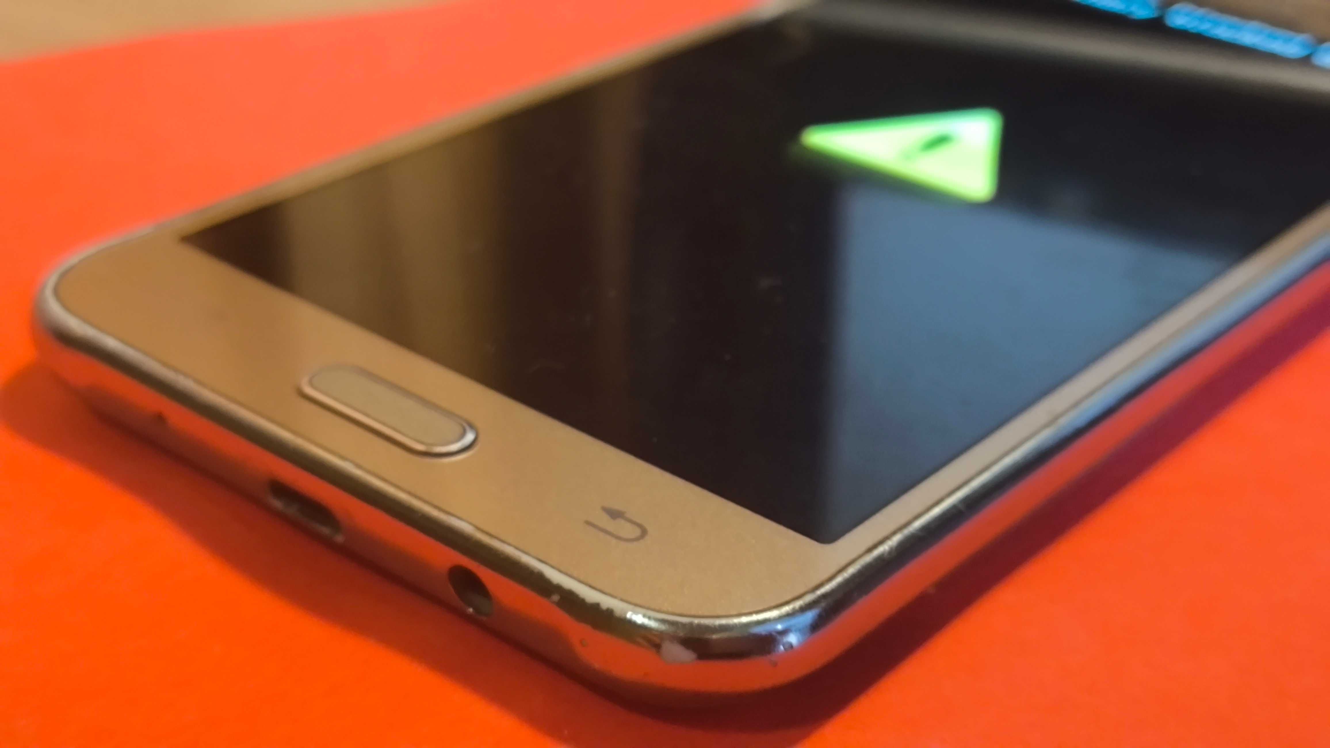 смартфон телефон Samsung Galaxy J5 SM-J500H/DS