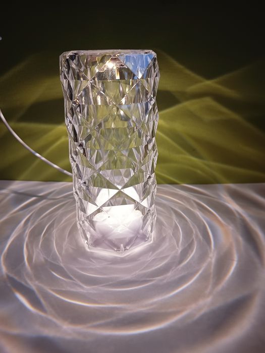 Diamentowa lampka 3 kolory światła bezbarwna nowa