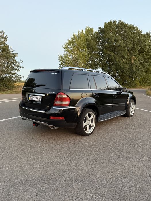 Mercedes Benz GL-Class 550 4-Matik