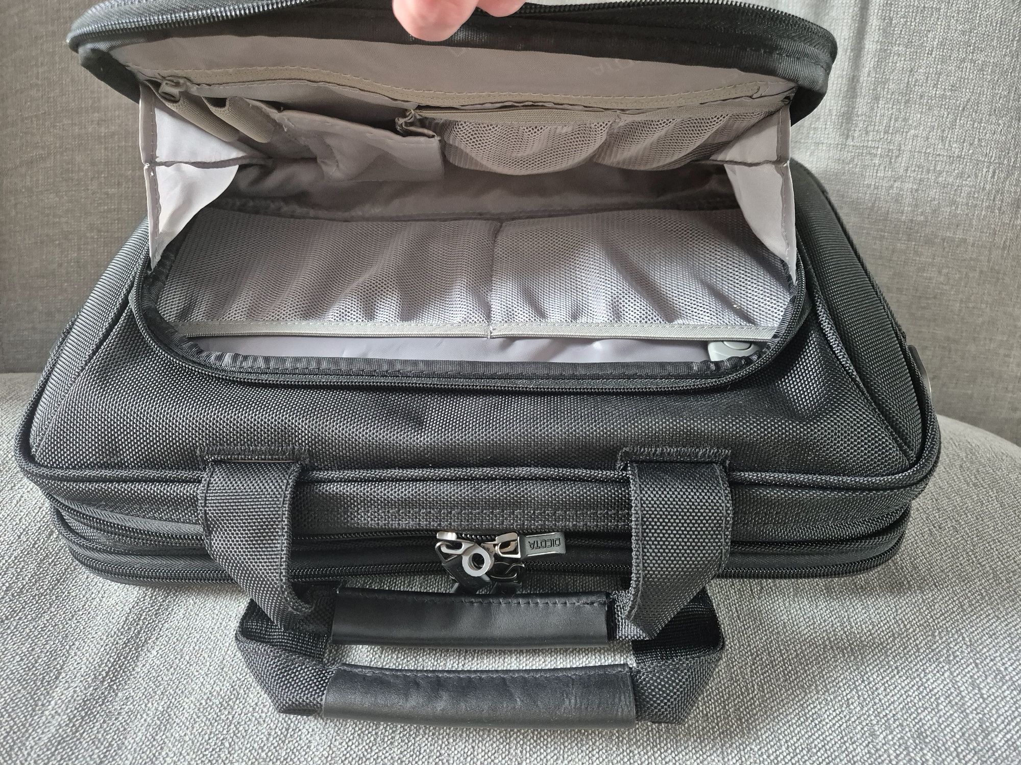 Torba na laptopa Dicota Top Travaller Compact 14.1"