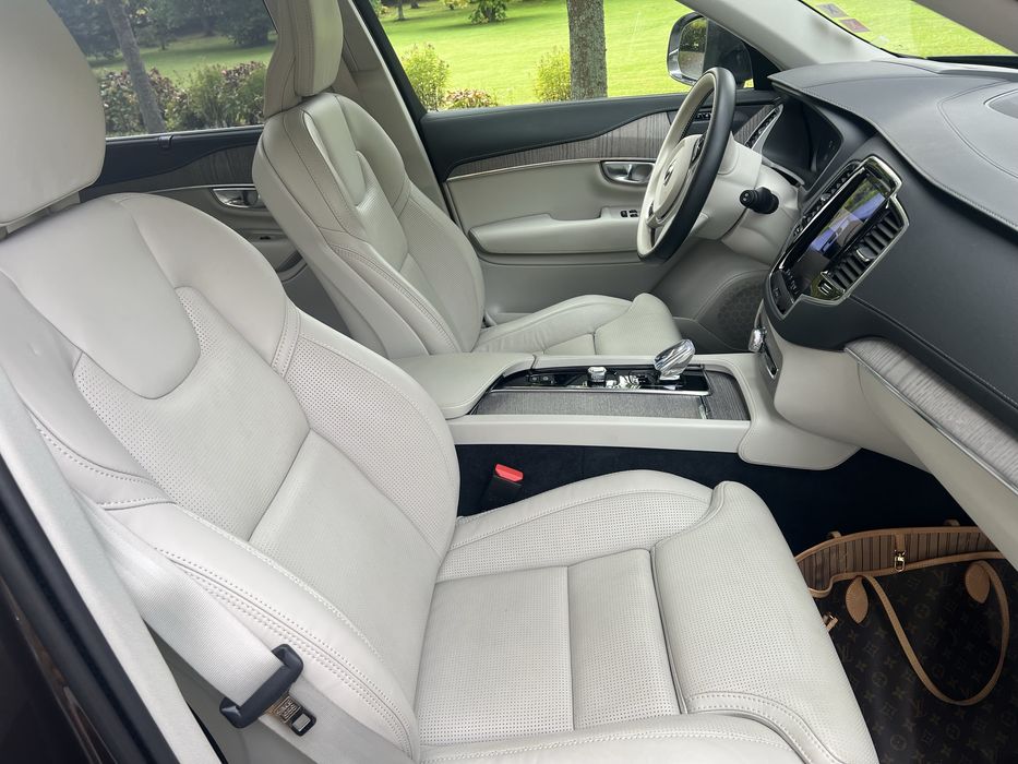 Volvo xc90 T8 2023