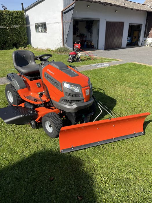 Kosiarka traktorek Husqvarna Yt46LS  21,5 koni Kawasaki