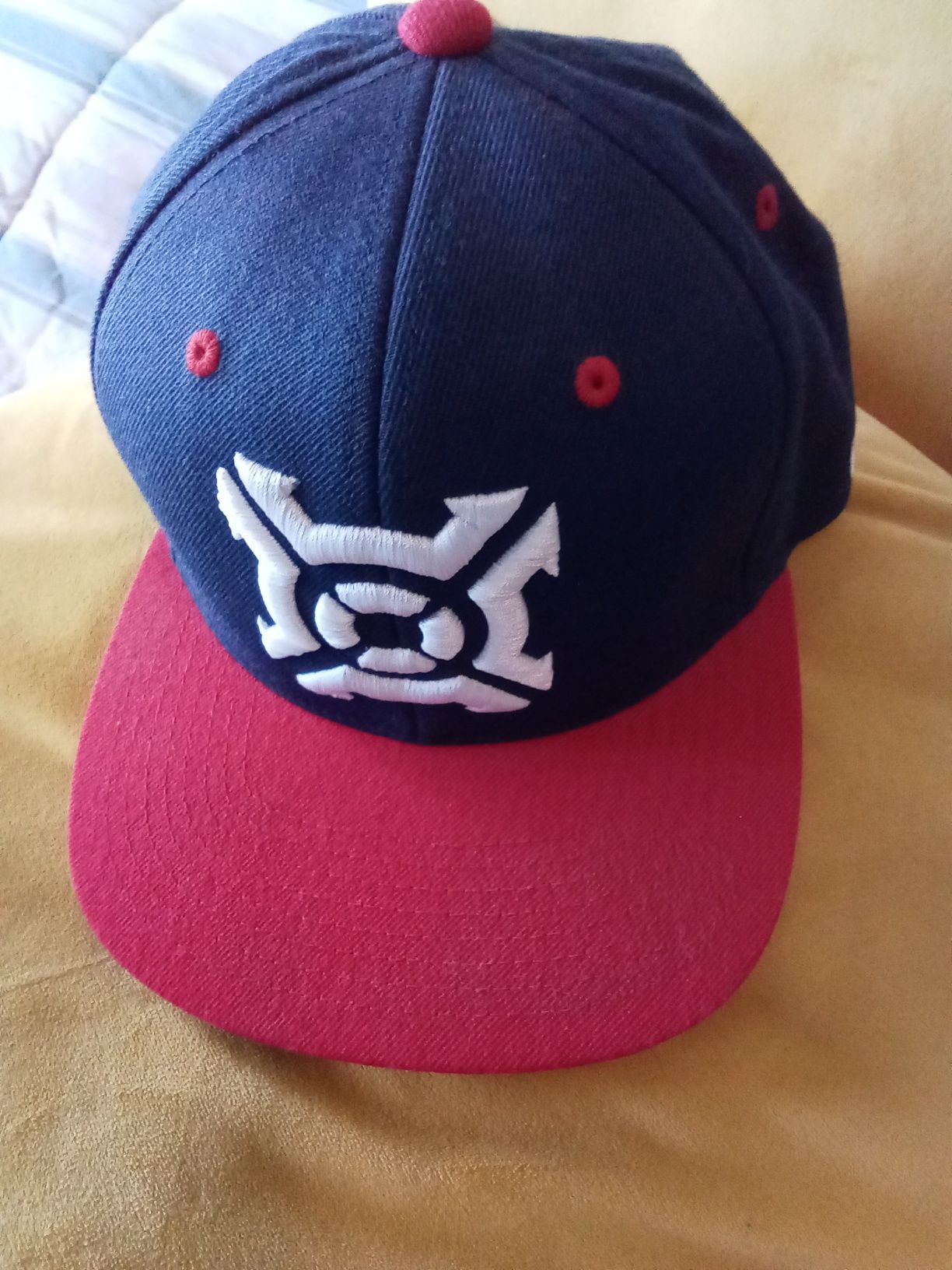 Cap/boné  Prgnx Oficial Crossfit progenex 3D - azul, vermelho e branco