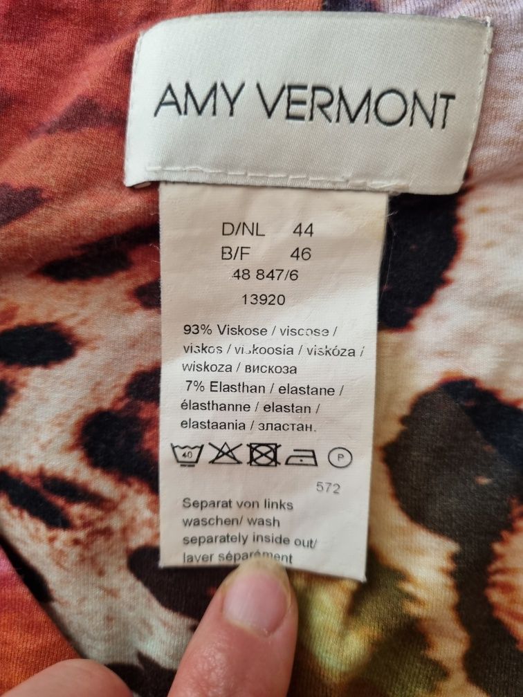 Letnia kolorowa sukienka 42
