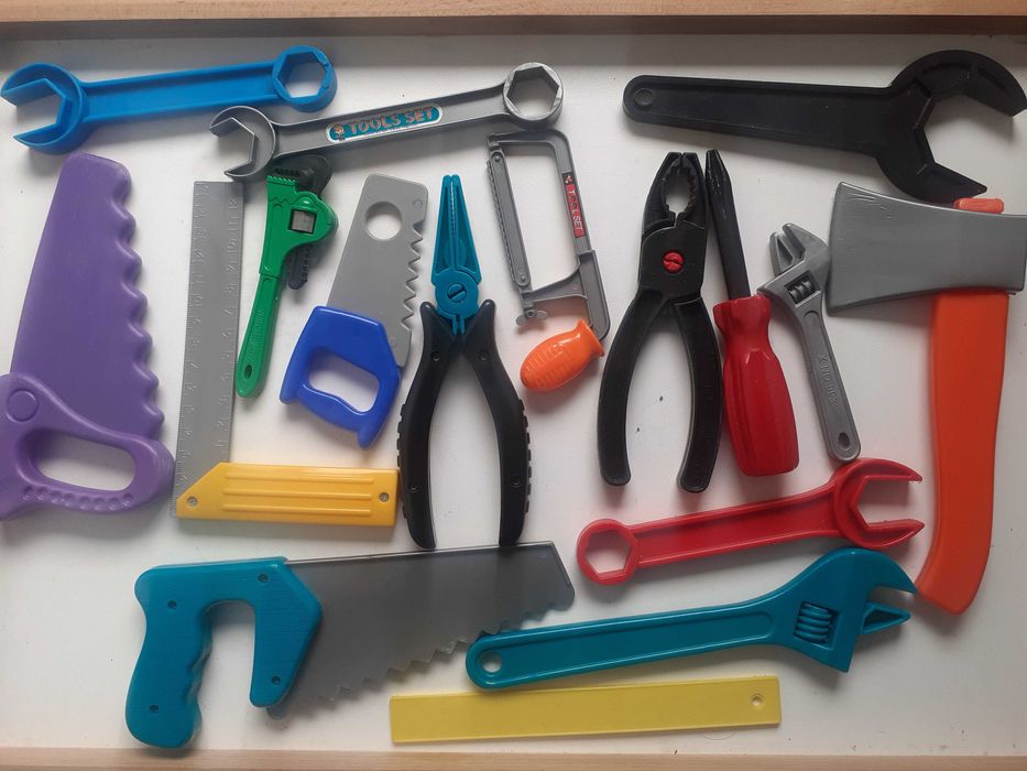 Детские игрушечные инструменты