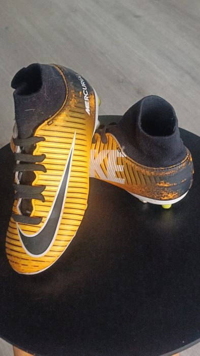 Buty korki rozmiar 34 Nike