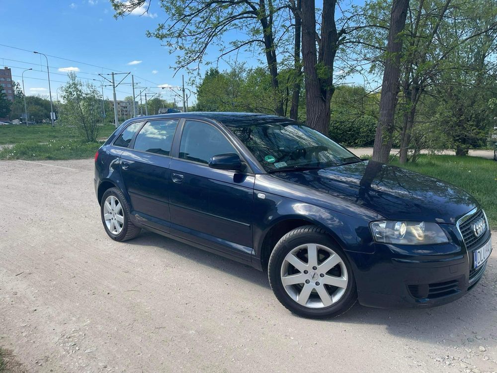 Audi A3 8P 1.6mpi benzyna*alufelgi*klimatyzacja*