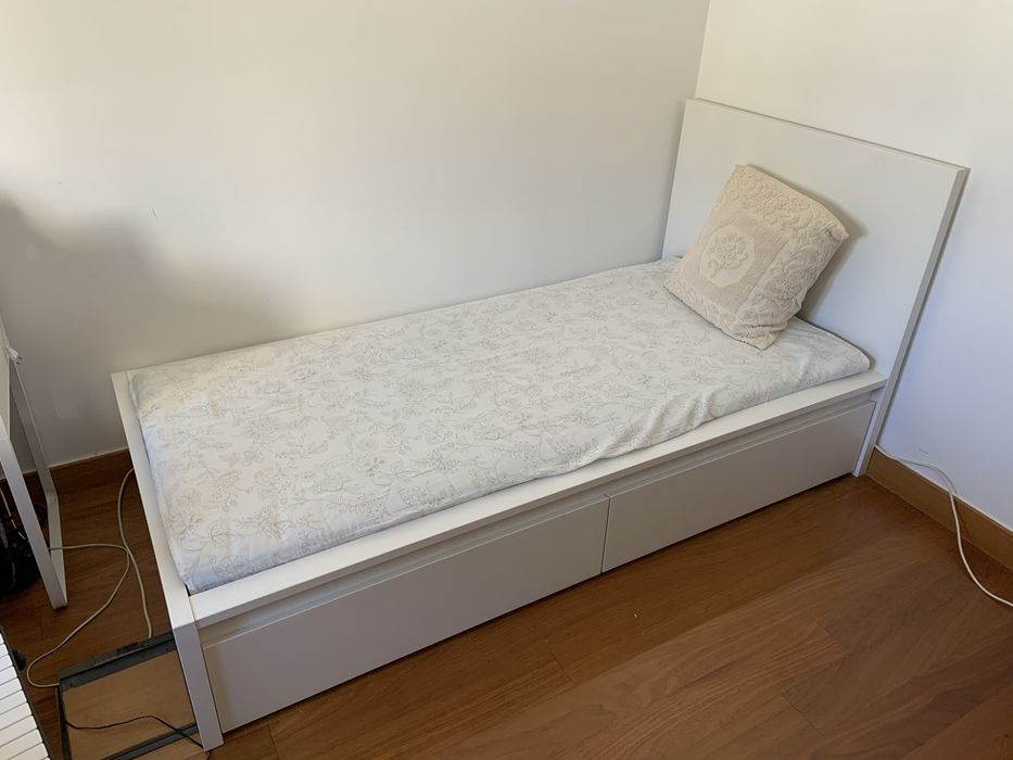 Cama + colchão IKEA / cama Malm + colchão Sultan