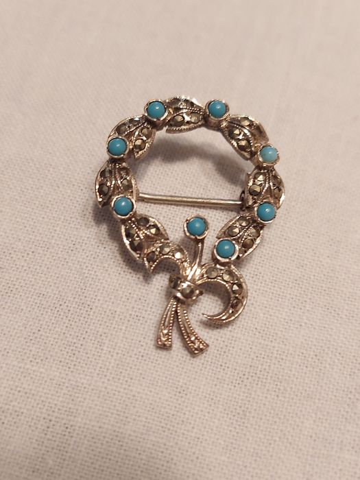 Broche de Prata com pedras Turquesa e Brilhantes.