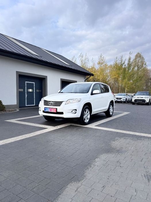 Toyota RAV4 Gwarancja_Biała Perła_Automat_4x4_Hak !!!