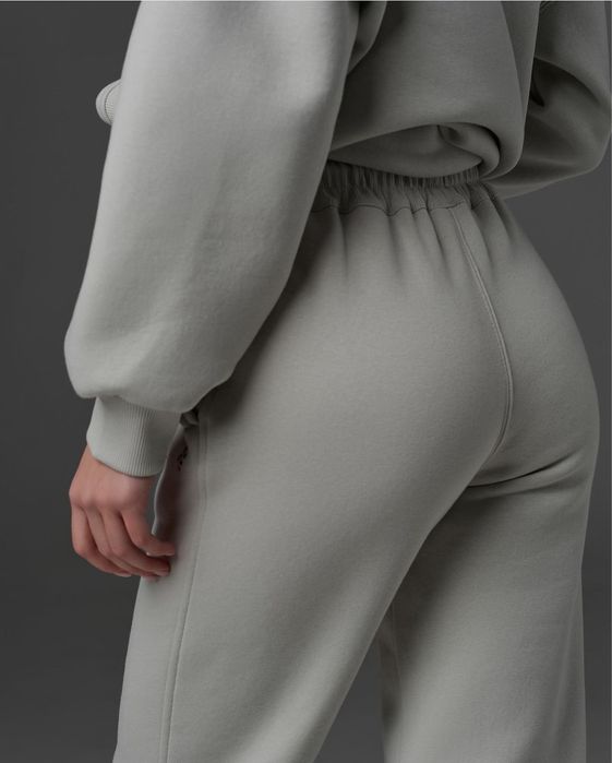 Жіночий костюм утеплений