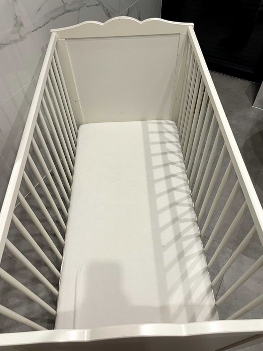 Łóżeczko dziecięce białe Ikea z materacem