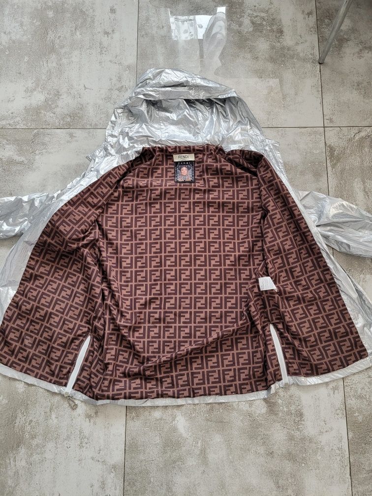 Oryginalna Parka Fendi w rozmiarze M