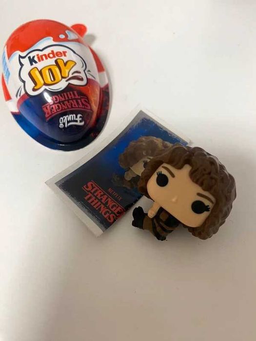 Figurka kolekcjonerska Nancy Stranger Things Funko Kinder Joy