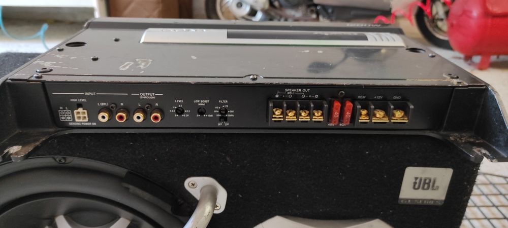 Сабвуфер JBL 1000 ват. Уселітель SONI 1200 ват. JBL 1200в +Конденсатор