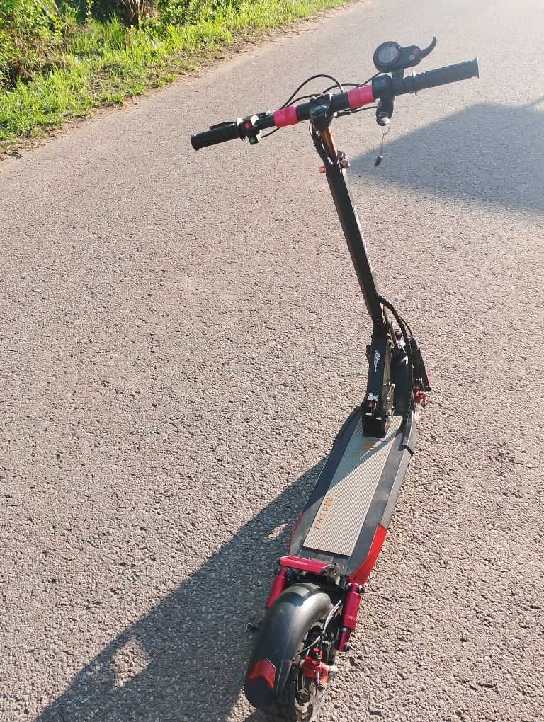 Sprzedam hulajnogę kukirin kugo m4 pro