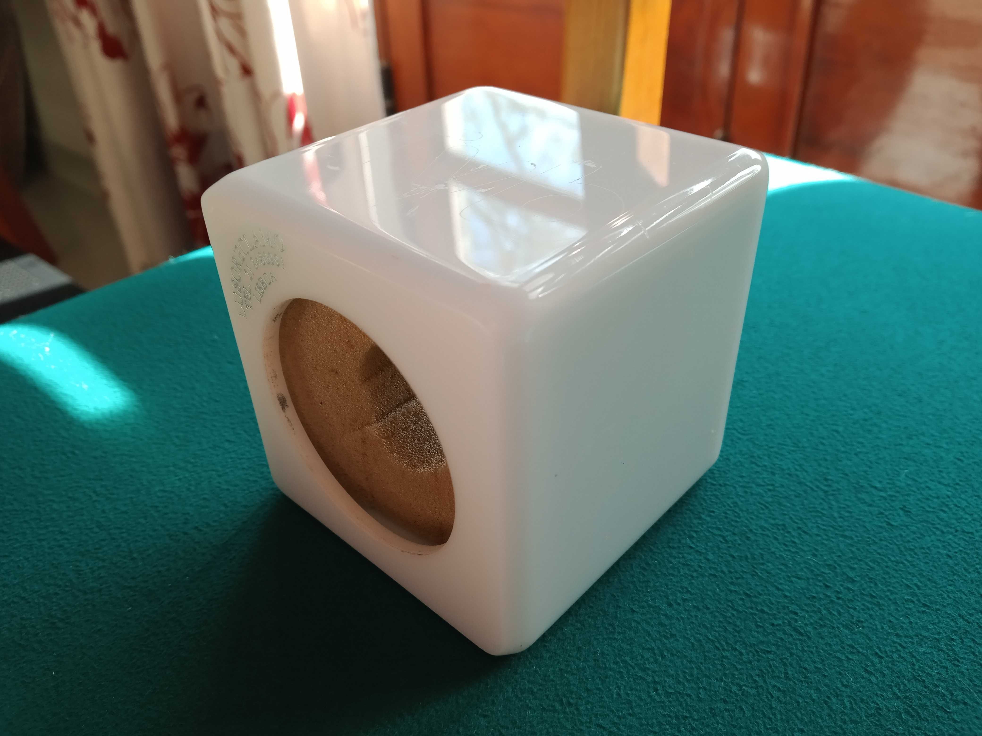Cubo para microfone - Identificador rádio televisão comunicação social