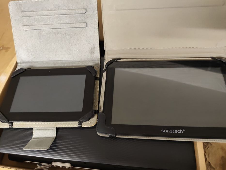 Portatil Acer Aspire 1640, Packard Bell e dois tablets