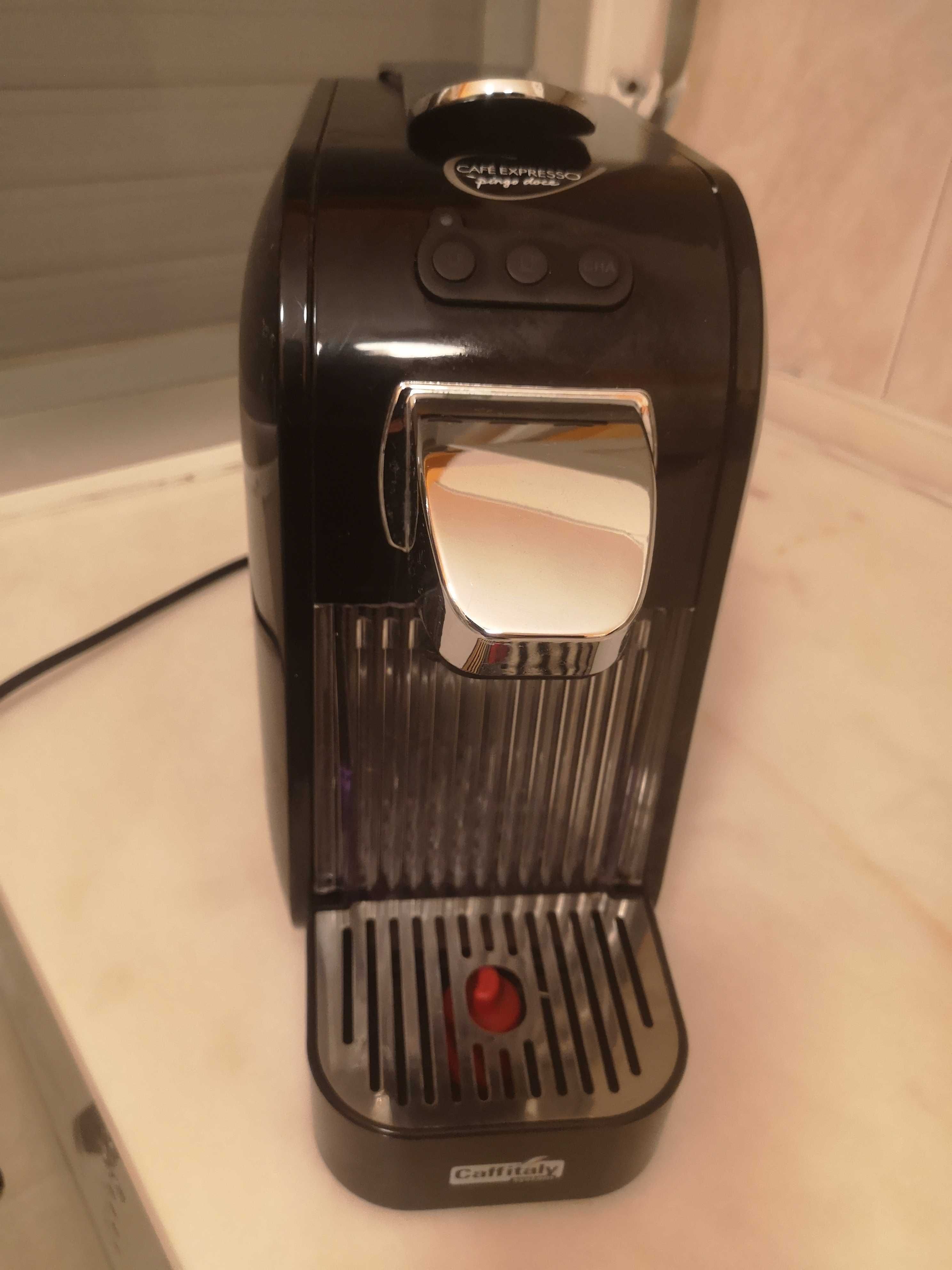 Máquina de Café cor Preta