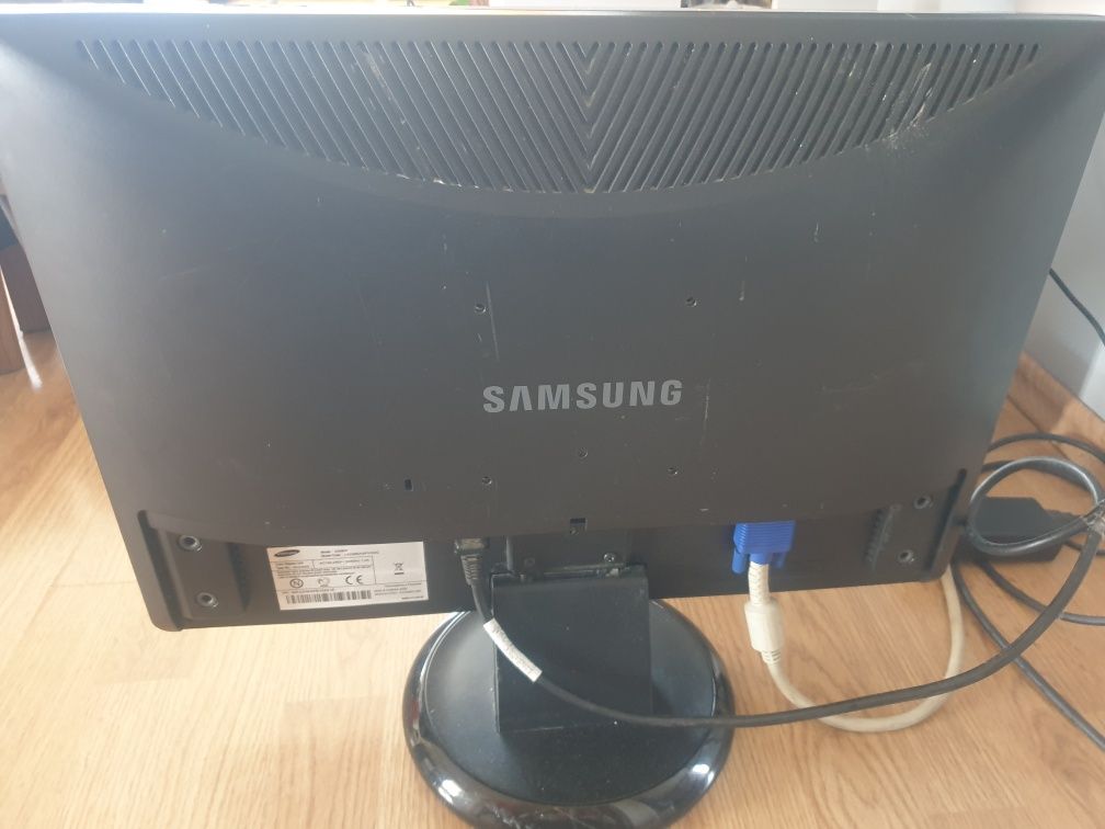 Monitor LCD Samsung 22 cale czarny 226BW
