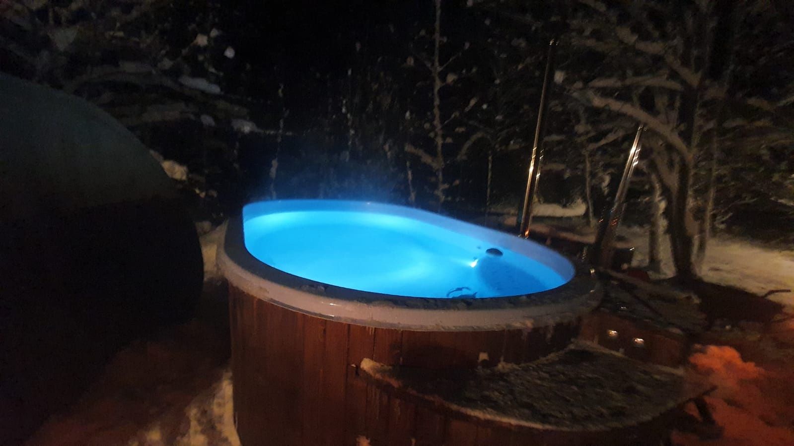 Basen ogrzewany CAŁOROCZNY Hydromasaż Relaksujący Jacuzzi Balia Bania