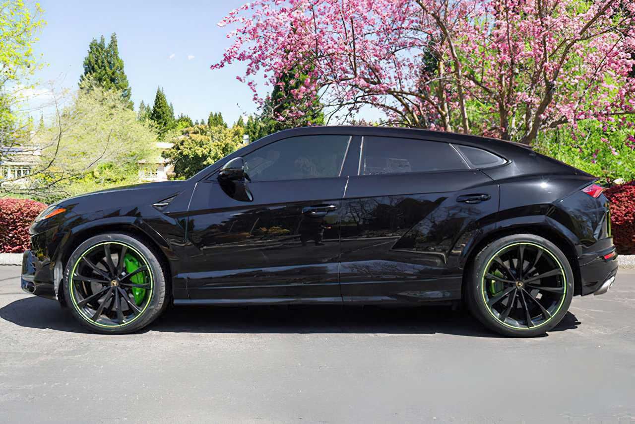 Lamborghini Urus 2021