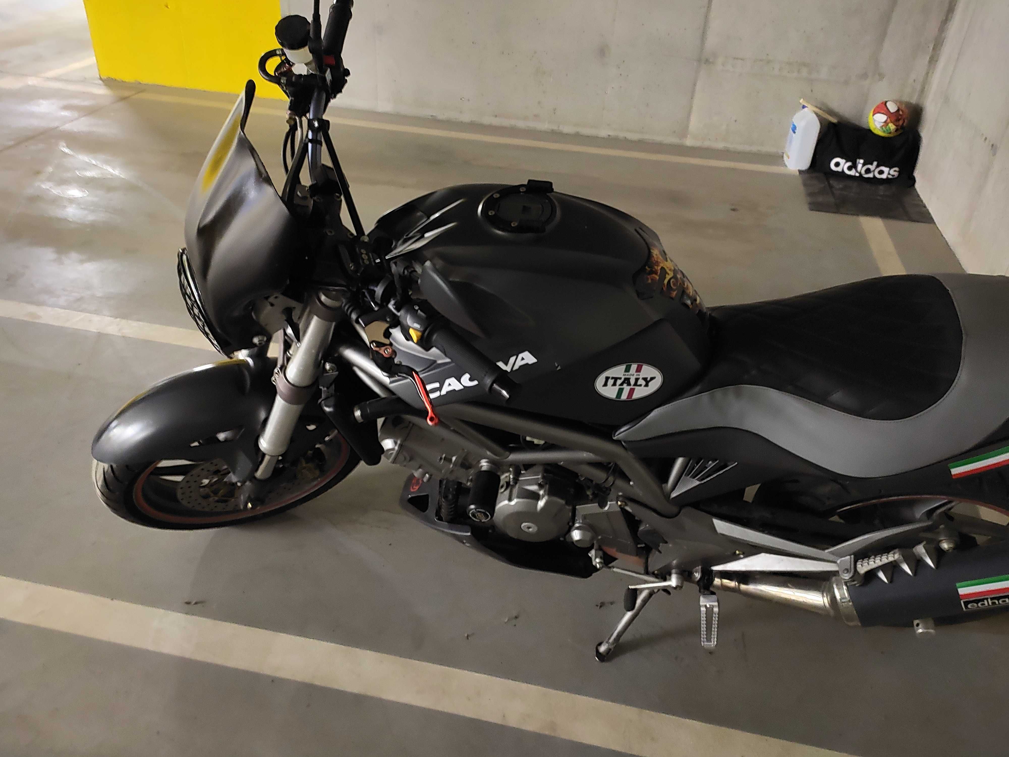 Motocykl Cagiva Raptor 650 / Suzuki SV 650