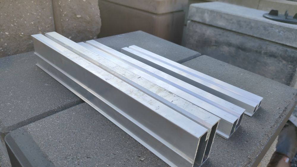 Legary aluminiowe legar pod taras podwieszany pod wsporniki kompozyt