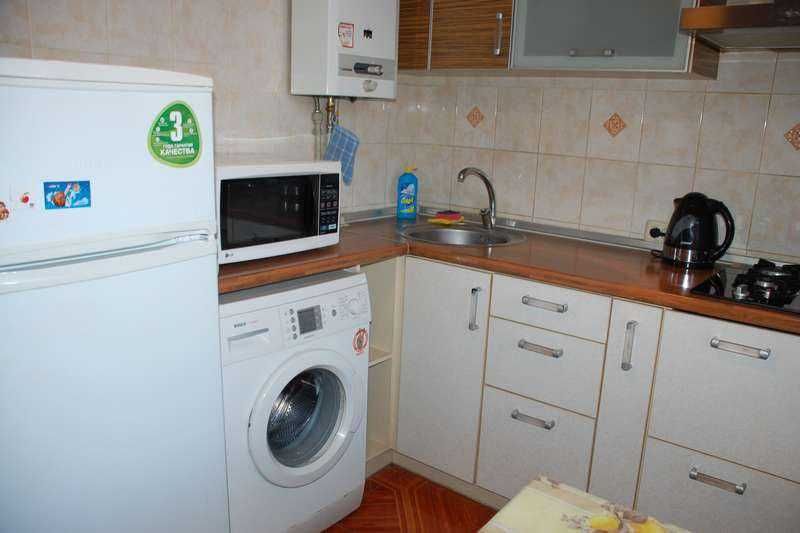 Сдам 2х ком квартиру в центре, ул. Каразина!