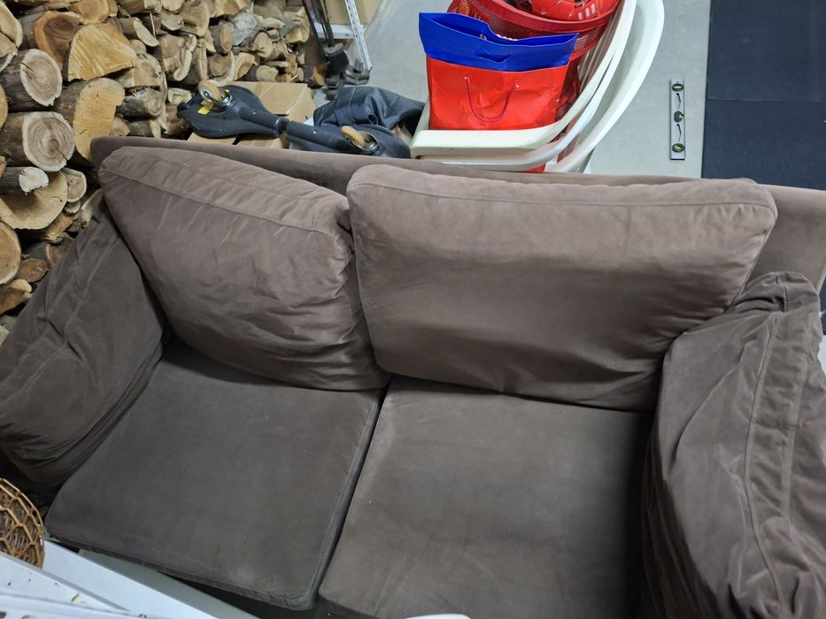 Vende-se 2 sofas - 2 lugares