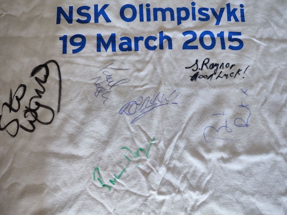 ЕВЕРТОН футбольний клуб. Футболка та м'яч з підписами футболістів