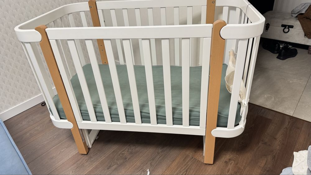 Ліжко дитяче з маятником