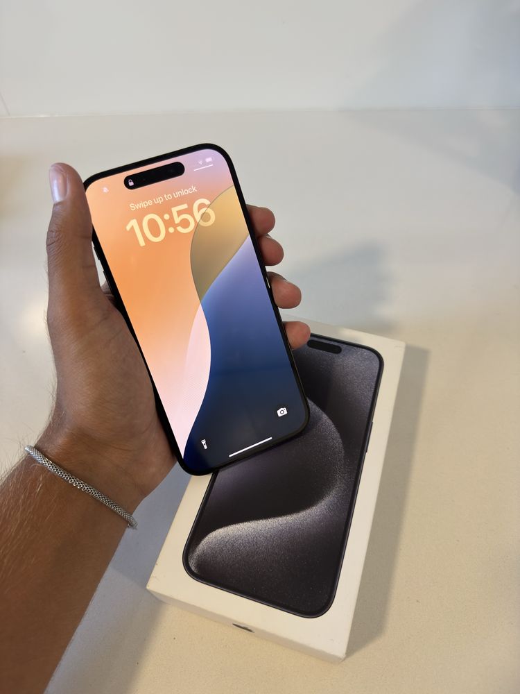 Apple iPhone 15 Pro 128GB 94% “ azul marinho “ + todos os acessórios