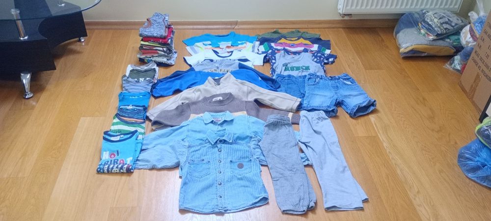 Zestaw ubranek bluzki, bluzy, spodnie 98-104