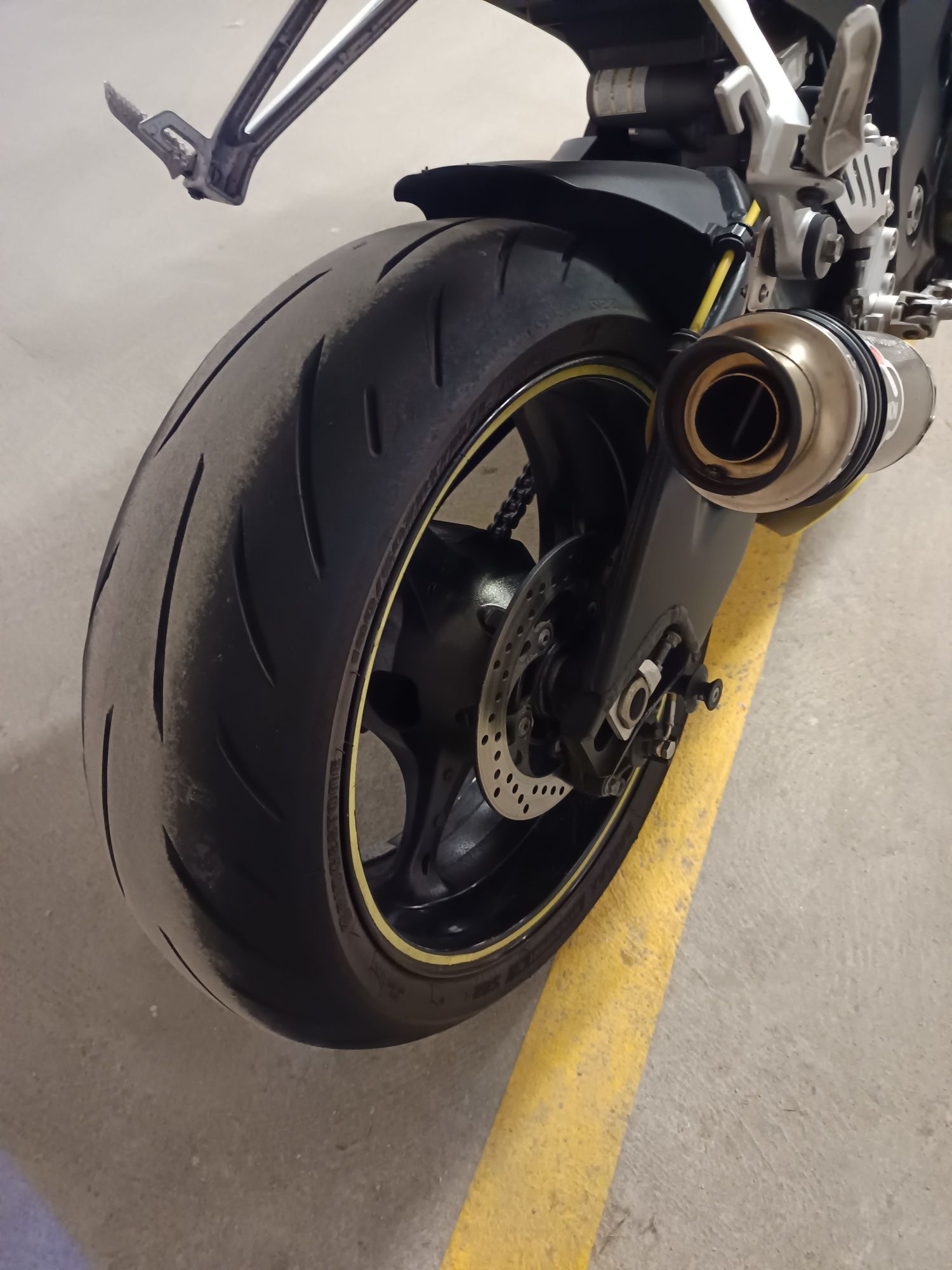 Suzuki gsrx1000 K5
