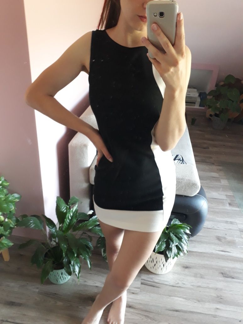 Krótka elegancka sukienka damska rozmiar S made in Poland czarna