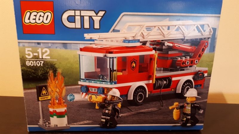 LEGO CITY 60107 wóz STRAŻACKI z drabiną
