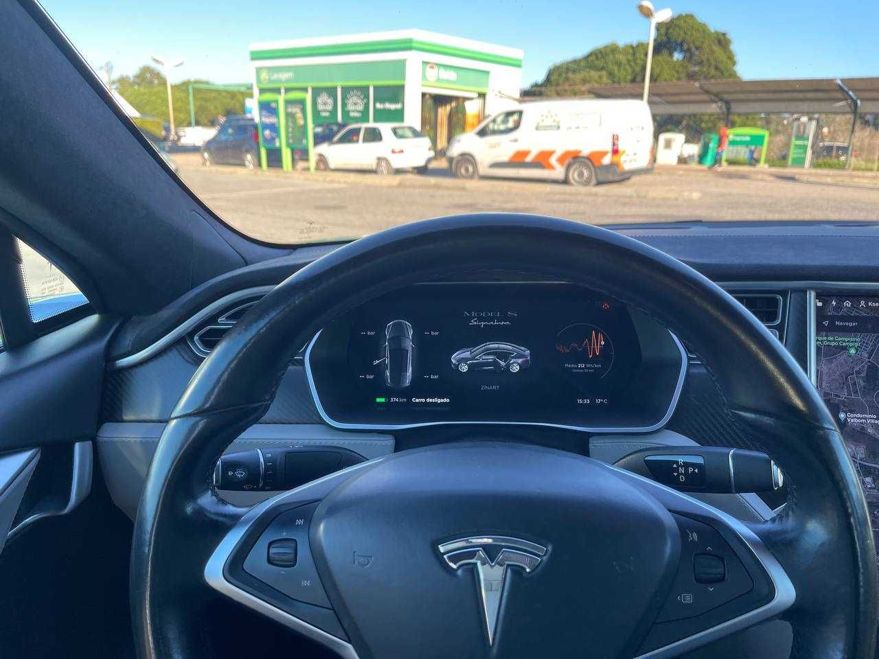 Tesla Model S 85 D