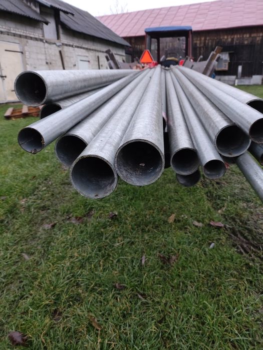 Słupki rury ocynkowane