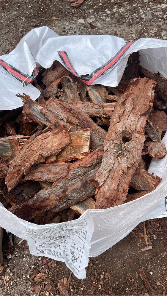 Vende-se Carrasca para jardim ou outros fins