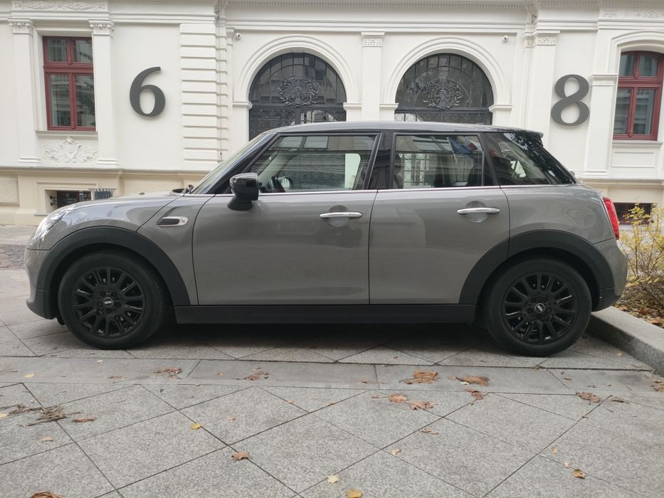 Sprzedam samochód MINI COOPER 1,5 benzyna .