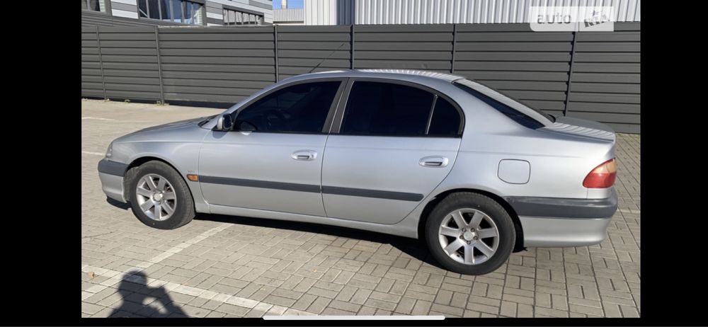 Toyota AVENSIS t22 1.8