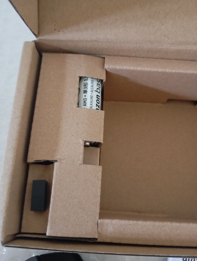Mysz Bezprzewodowa Amazon Basics G81-BK - Ergonomiczna, Regulowane DPI