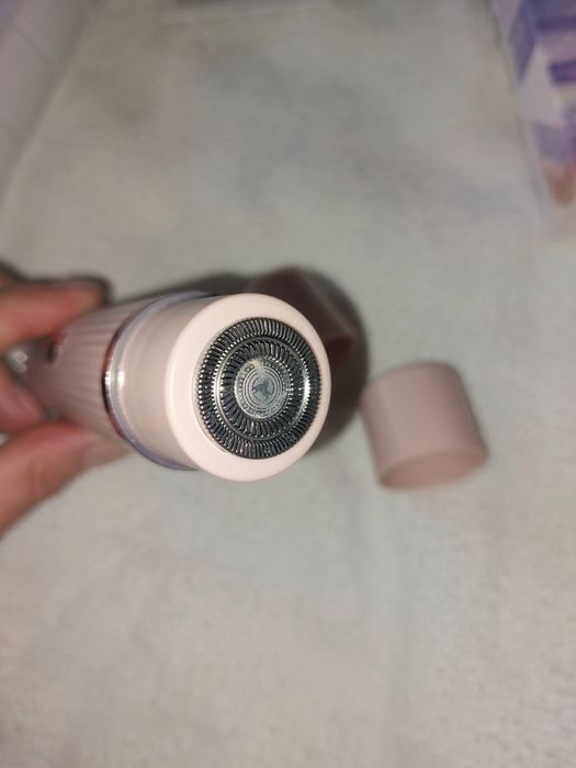 Новый. Женский двойной тример