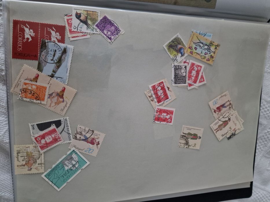 Muitos selos de vários anos