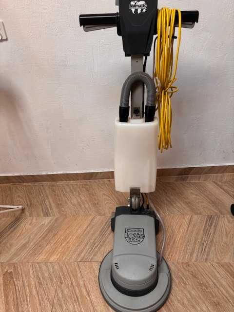 Szorowarka Numatic LoLine NLL332