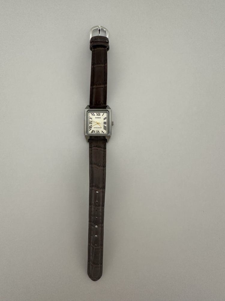 Годинник casio LTP-V007