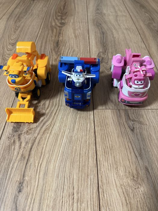 Супер крила трансформери, Super wings