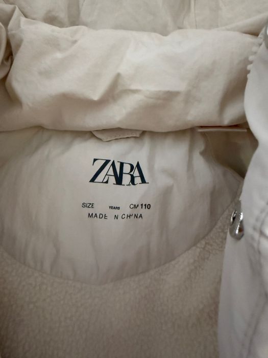 Куртка Zara на дівчинку розмір 110